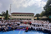 Brimob Batalyon D Pelopor PMJ Gelar Edukasi Kedisiplinan Di SMP Negeri 1 Cikaramg Utara