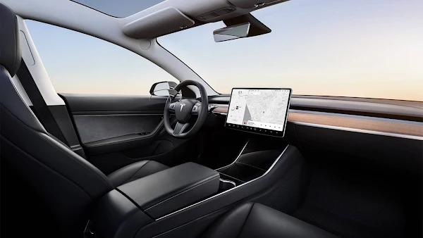 Tesla Model 3 2021 ganha atualização e mais autonomia