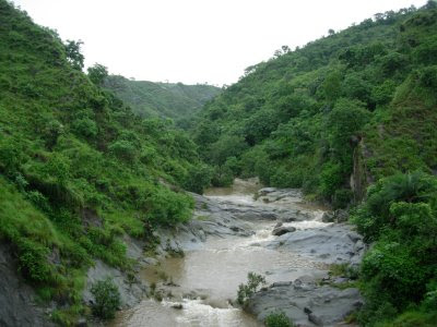 Posted Vibha Malhotra :  Baba Balak Nath, Hamirpur, Himachal Pradesh : The drive from the station to the shrine was amazingly scenic owing to the good monsoon rains. Rest of the description is mostly by the means of pictures.