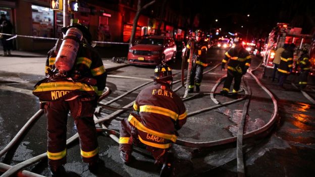 Dua Belas Orang Meninggal Dalam Kebakaran Apartemen New York