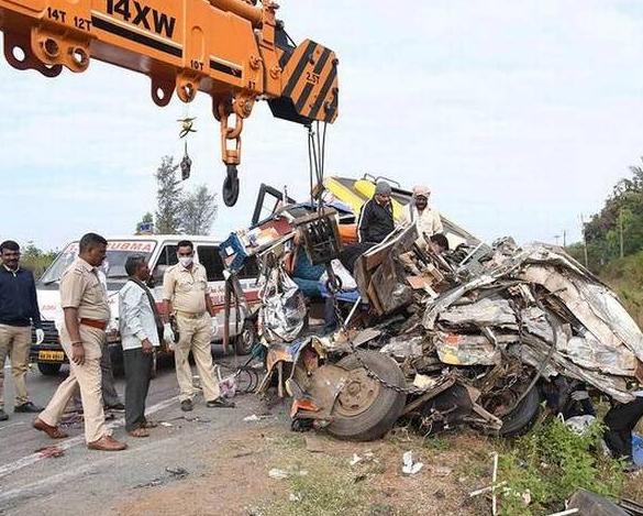 Mini Bus accident in India