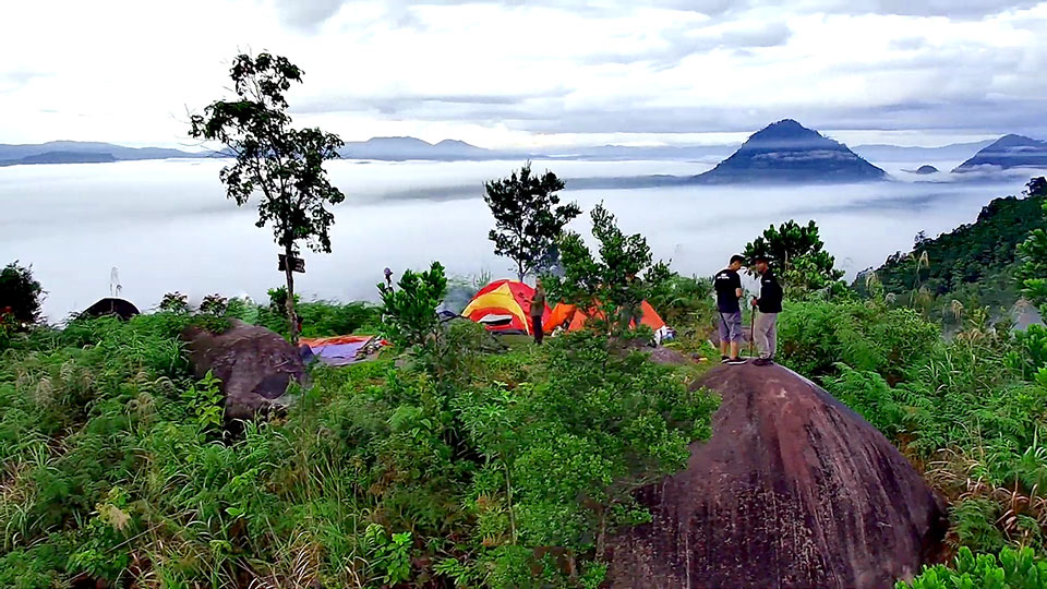 Camping di Bukit Matok Melawi