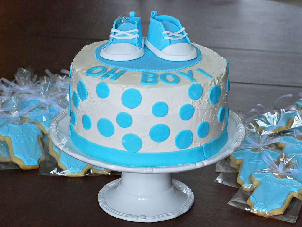 Baby how hand Cake Marzipan: make  by to Converse buttercream