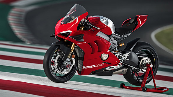  EICMA 2018: DUCATI PANIGALE V4R UNVEILED, WEIGHS 165KG MAKES 234PS!