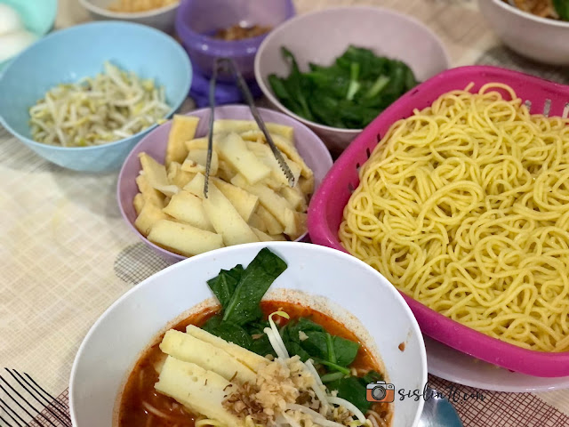 Mee Bandung Aku Je Yang Ada Taugeh