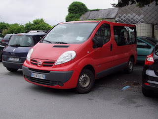 Les utilitaires d’occasion à profiter sur le marché de l’occasion © image libre de droits Google