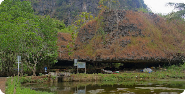  biar mau dengan segera meninggalkan Kota Rantepao Toraja untuk ikut bersamaku balik ke Ma Berkawan Rintik Kabut di Ramang – Ramang