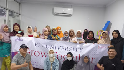 ES University Dampingi UMKM Fashion Muslim