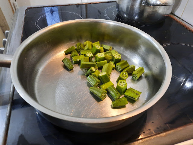 Okra and Chickpeas Curry with Coconut