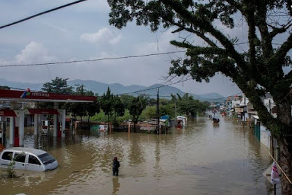 EMPAT KECAMATAN DI BANDUNG TENGGELAM BANJIR