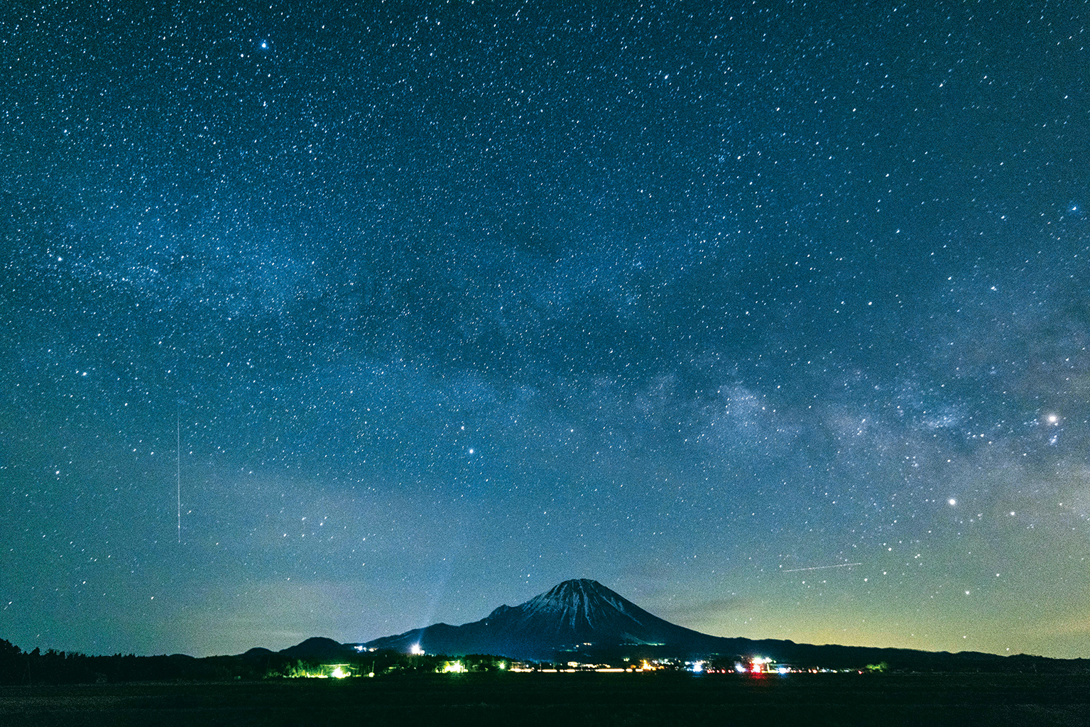 Imai Printing News 鳥取県の星空をまとめた写真集 日本一人が少ないところの 日本一きれいな星空 登場