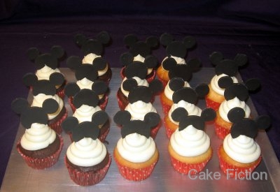  Velvet Birthday Cake on Cake Fiction  Mickey Mouse Ears Birthday Cake And Cupcake