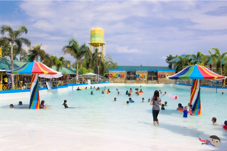 Wave pool in Dream Wave Resort, Bocaue, Bulacan