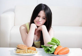 Kenapa Patah Hati Bisa Membuat Nafsu Makan Mengalami penurunan? Ini Alasannya