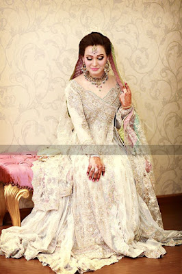 Top 10 white and cream Pakistani bridal dress