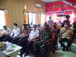 Maksimalkan Vaksinasi Lansia, Kapolres Karawang Kunjungi Desa Cicinde Utara