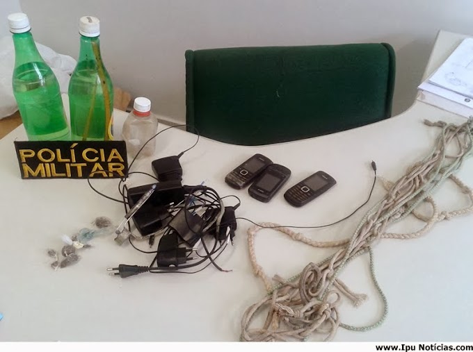 Polícia apreende drogas, bebidas, serras, cordas, celulares e carregadores na Cadeia de Ipueiras