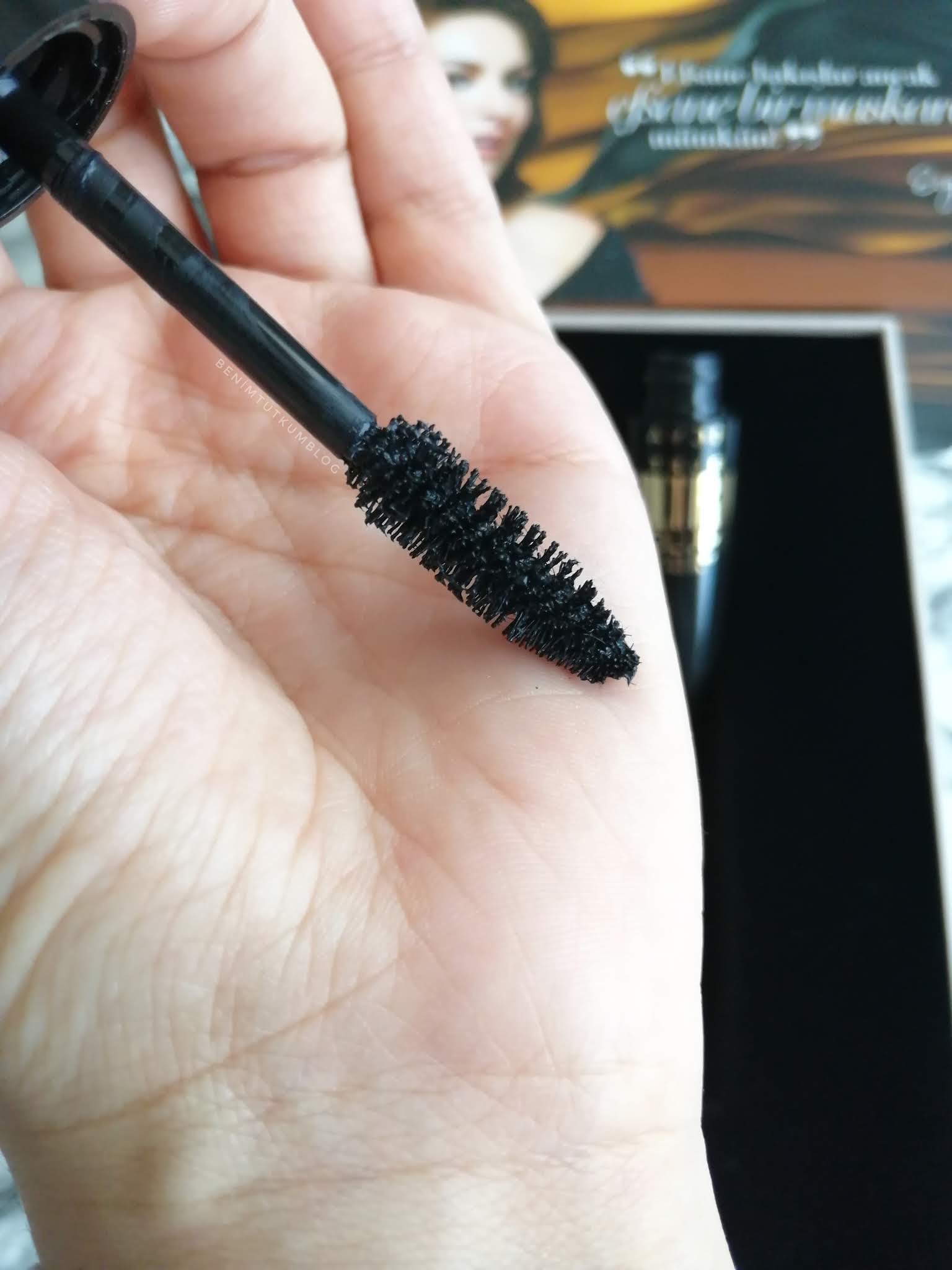 Avon True Ultra Volume Lash Magnify Maskara