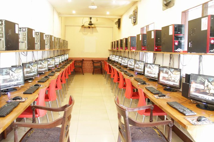 20 Desain  Warnet dan Game  Center Minimalis Mewah dan Terbaik