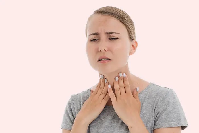 cara mengatasi radang tenggorokan secara alami