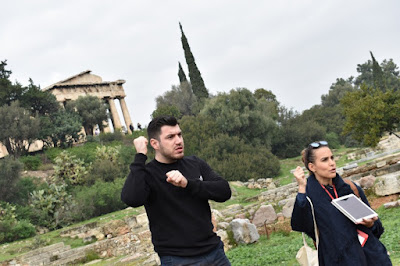 Για πρώτη φορά στην Ελλάδα άτομα με προβλήματα στην ακοή ξεναγήθηκαν σε αρχαιολογικό χώρο