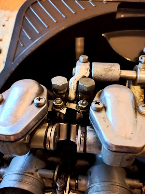 Honda CB500 K1 carbies broken sync link