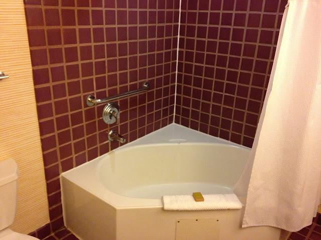 Tropicana Las Vegas Junior Suite Bath