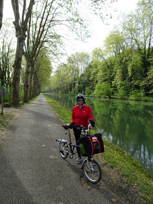 French Village Diaries covid-19 confinement day thirty-five Canal de la Garonne