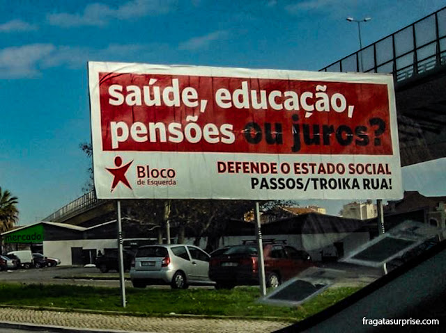 Crise europeia - outdoor na Cidade do Porto, Portugal