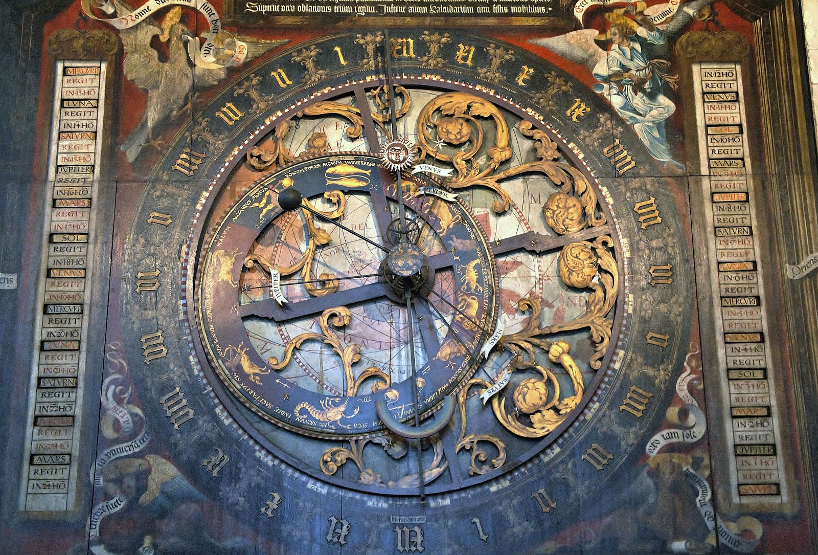 塔時計と天文時計 ミュンスター大聖堂の天文時計 ミュンスター