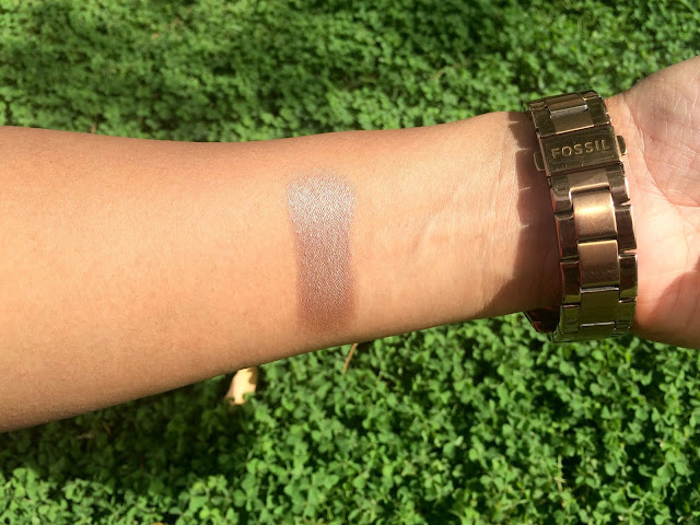 Swatch of Mac Satin Taupe