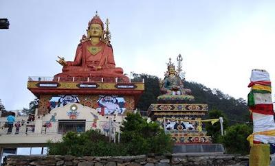 Samdruptse Temple in Tendong