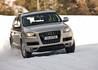 2011 Audi Q7 Front View