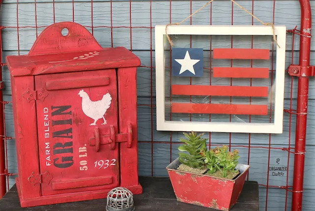 Garage Sale Floating Frame Patriotic Flag Project #floatingframe #stencil #USflag #Patrioticdecor #4thofJuly #garagesalefind #frameideas