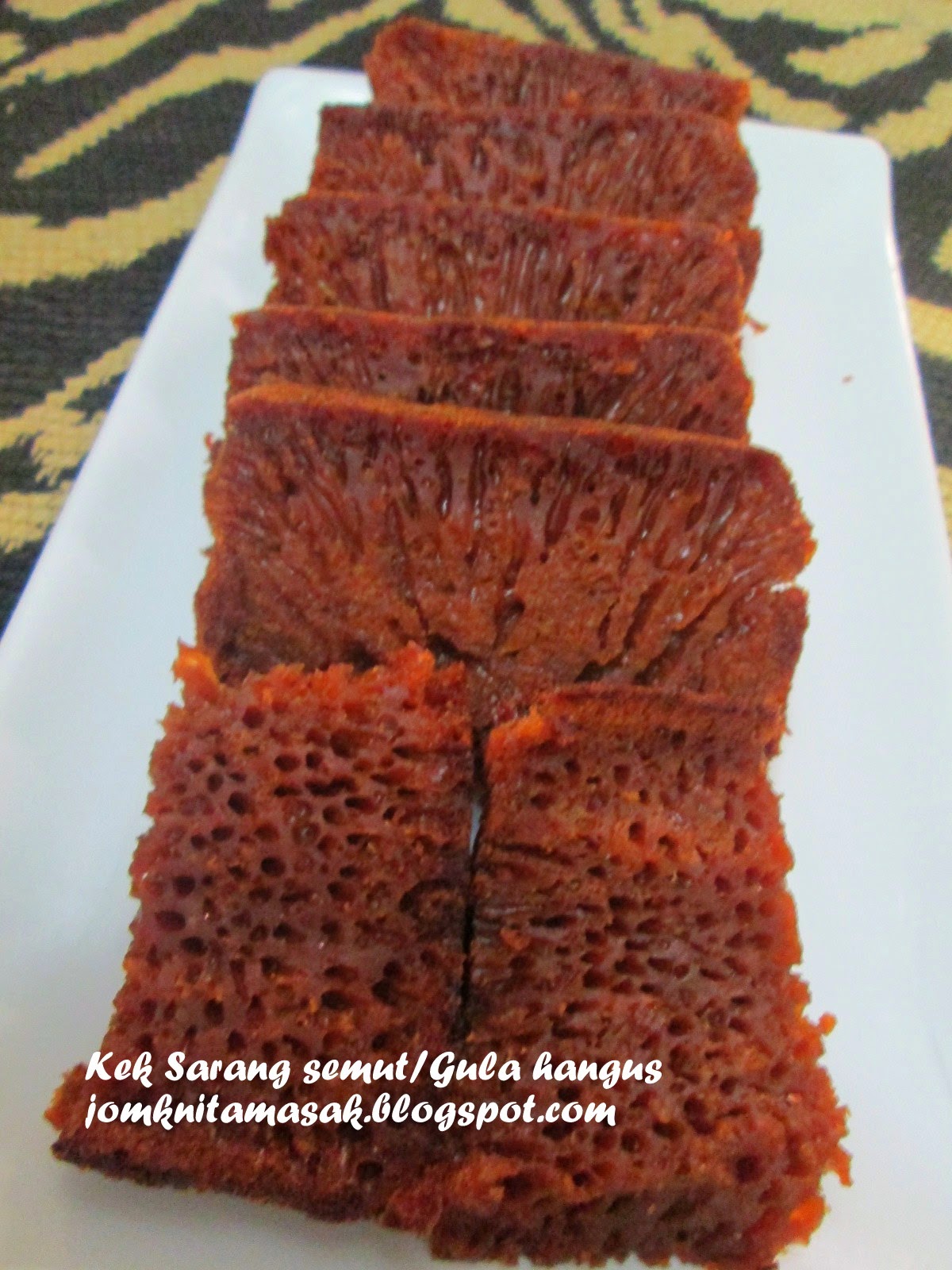 Jom Kak Nita Masak: Kek Sarang Semut/Gula Hangus