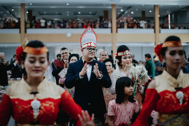 PAB, JASA FOTO WEDDING ADAT BATAK JAKARTA, FOTOGRAFER BATAK,FOTO PERNIKAHAN ADAT BATAK, ULOS MARTUMPOL