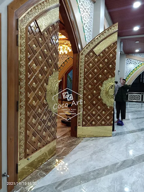 pintu masjid nabawi kuningan