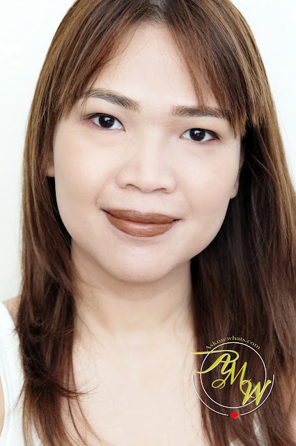 a photo of Sleek Makeup Matte Me Browns Review in Cinnamon Spice, Roasted Almond, Hazelnut Crush and Chocolate Meringue by Nikki Tiu www.askmewhats.com