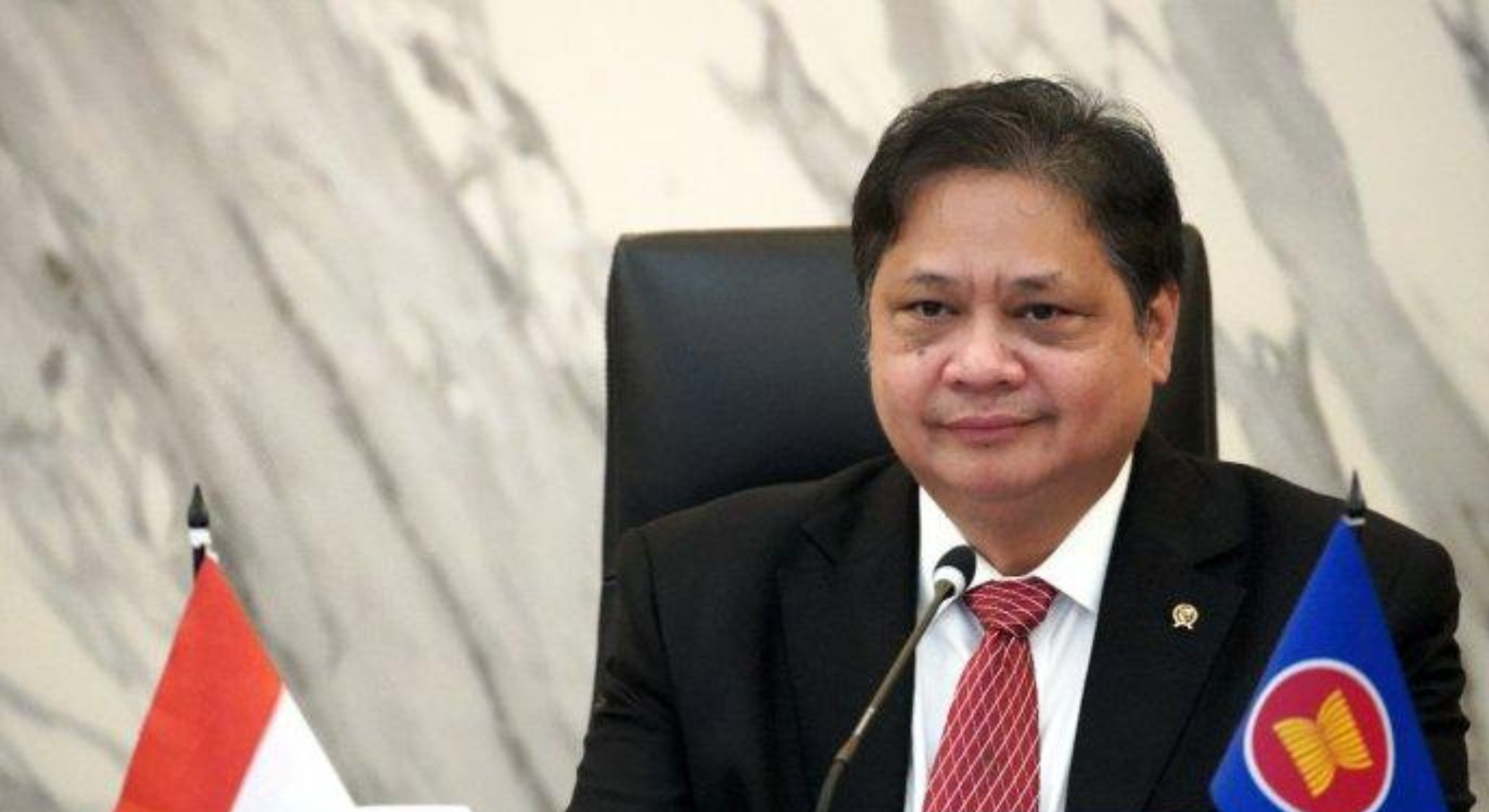 Airlangga Hartanto tepis isu Sri Mulyani mundur dari kabinet Joko Widodo
