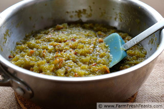 photo of green tomato bacon jam in a pot