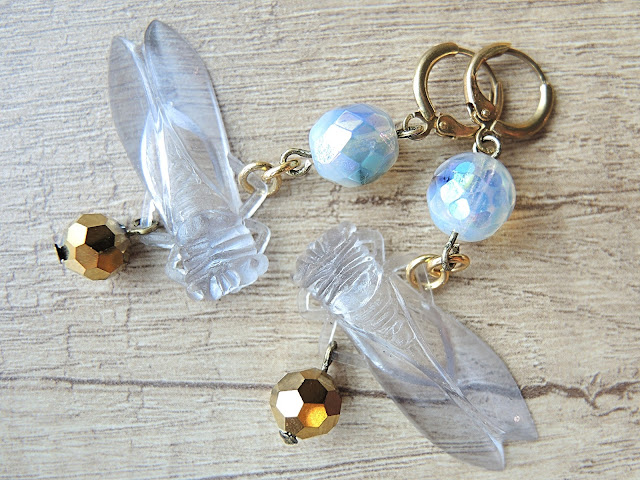 DIY oorbellen met krekel/earrings with cricket