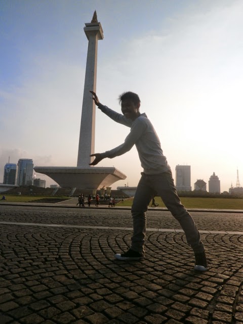 kena sunset waktu dorong Monas :D