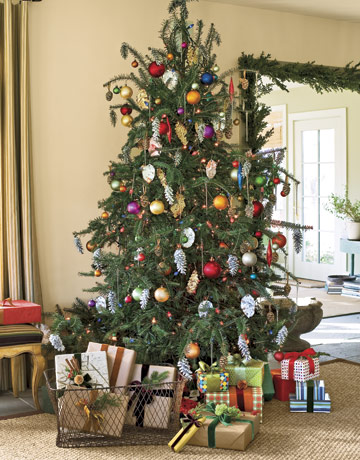 christmas tree with presents