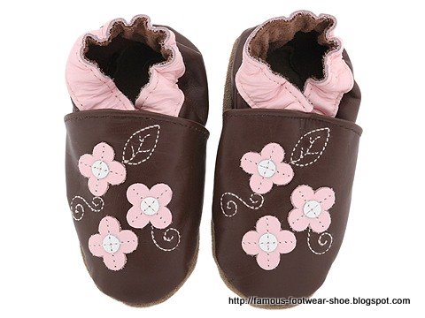 Famous footwear shoe:shoe-152286