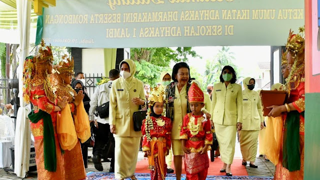 TK Adhyaksa Jambi Dikunjungi Ibu Ketua Umum IAD