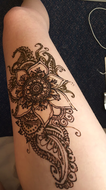 Full henna designs on thighs