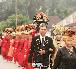 Prosesi Tunduak Dalam Adat Perkawinan Di Solok Sumatera Barat