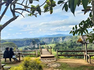 Romantis Bak Lukisan Landscape Puncak Taruko Curi Perhatian Di Dekat Jam Gadang