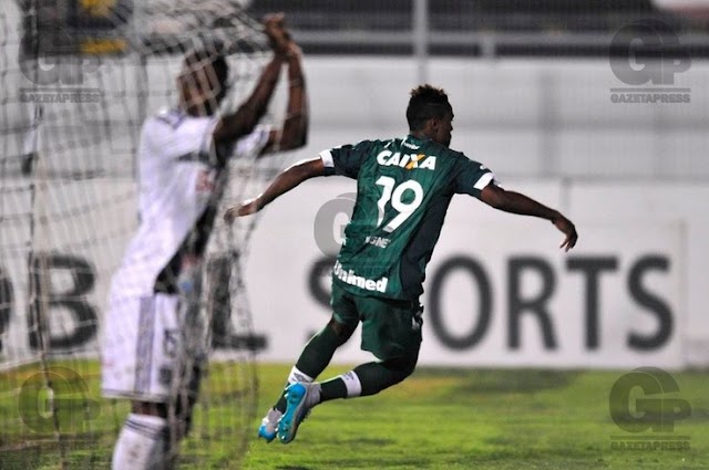 Com reservas, Chapecoense empata com Ponte Preta na estreia da Sul-Americana.