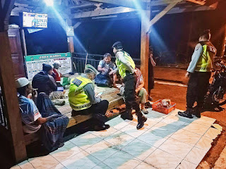 Sambang Satkamling Anggota Polsek Nanggulan Berikan Himbauan Kamtibmas